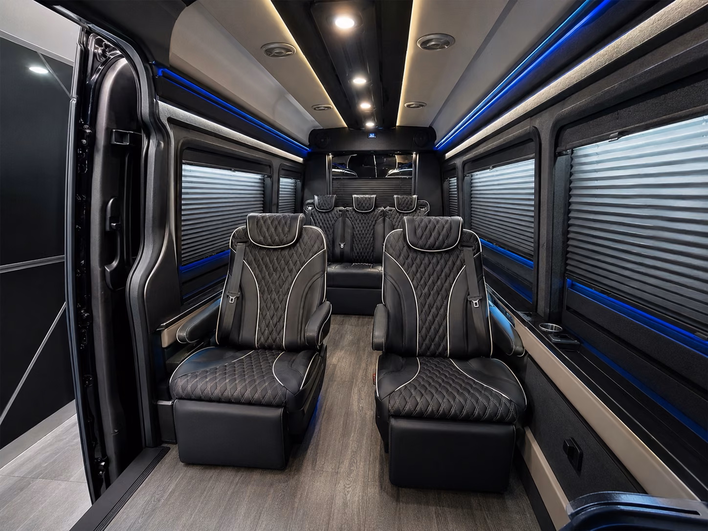 cleveland airport hotel shuttle buses for lorain travelers