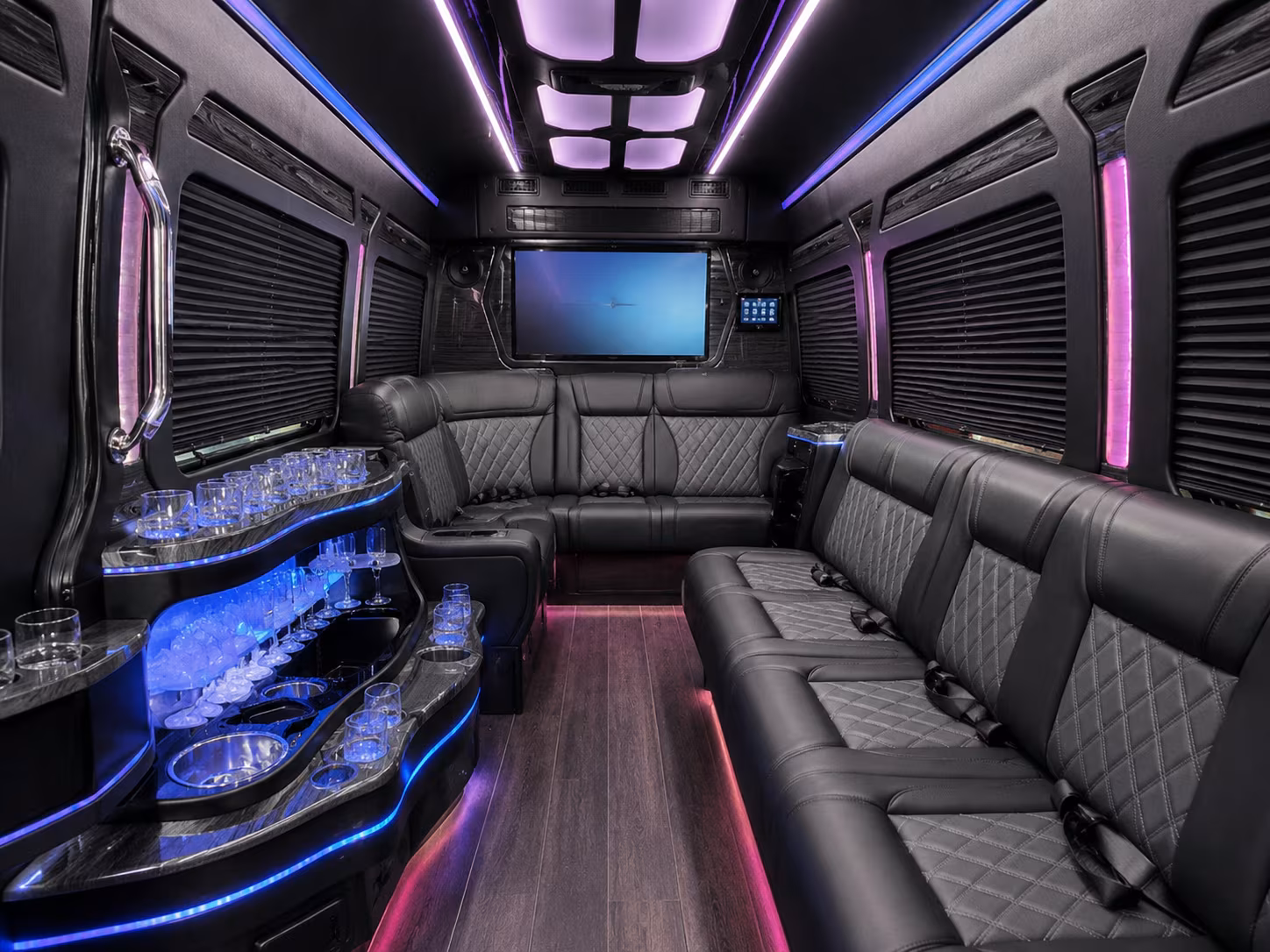 corporate and shuttle buses for lorain business events