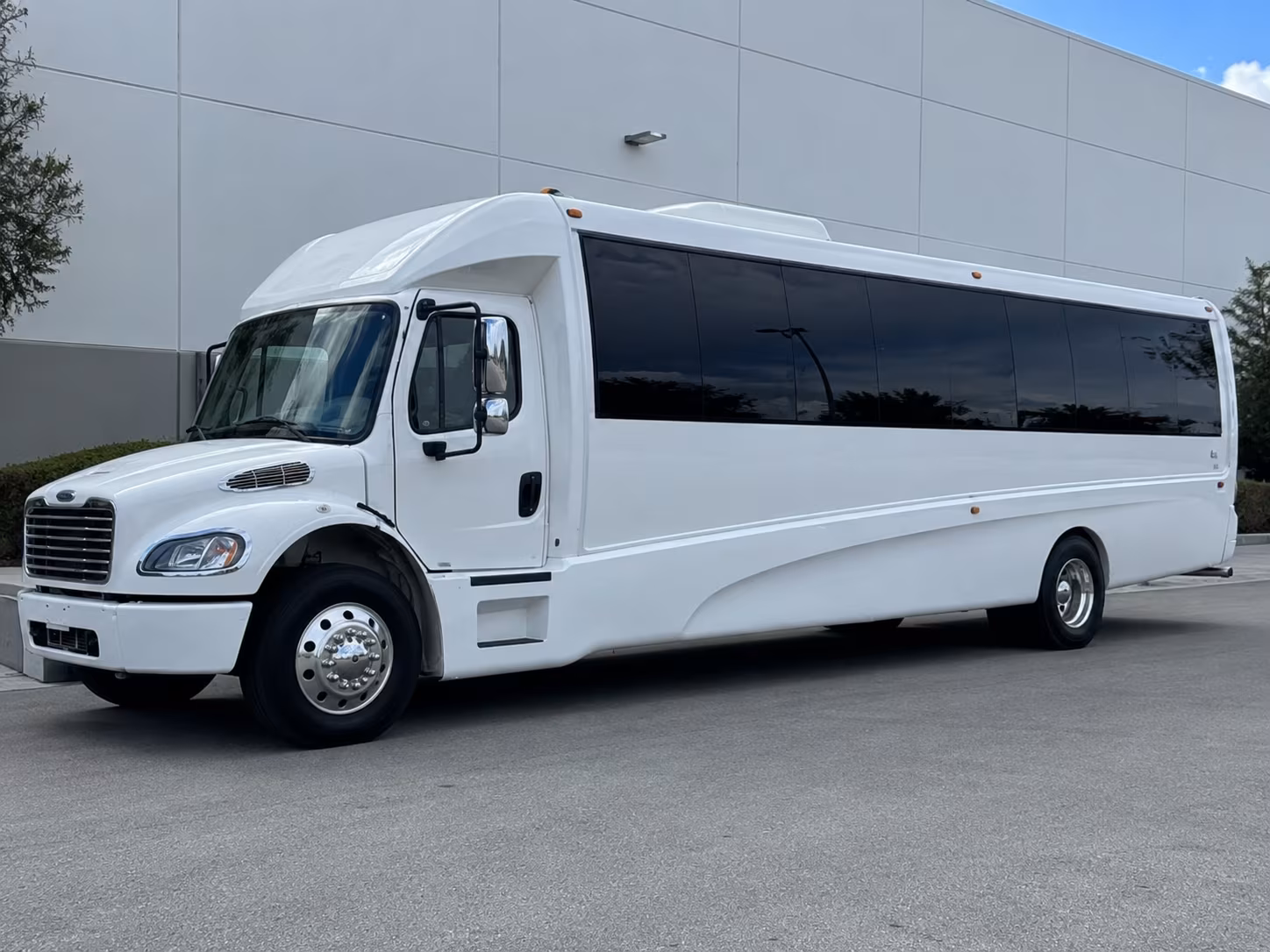 lakeview park lorains lake erie shoreline party bus rental