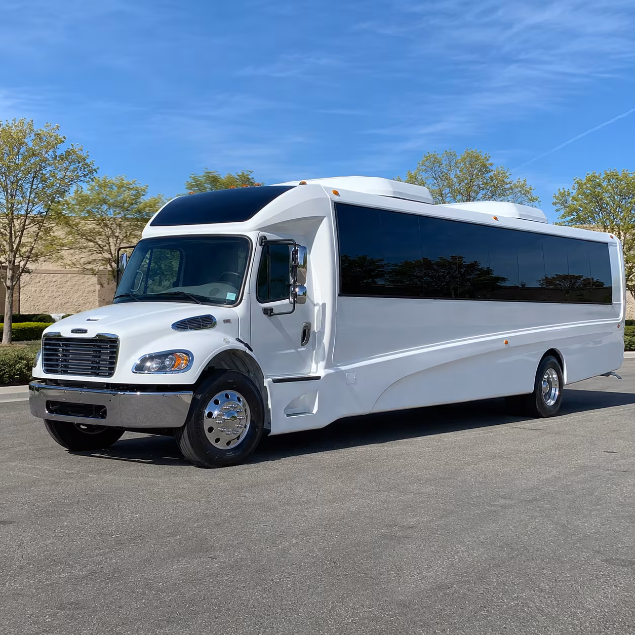 lorain 25 passenger minibus