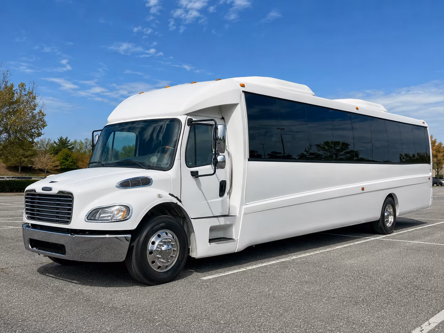 lorain 30 passenger party bus
