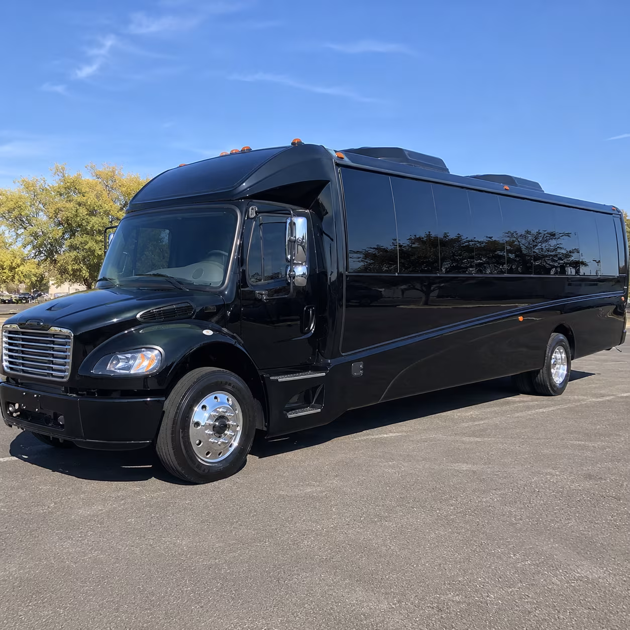 lorain 35 passenger minibus