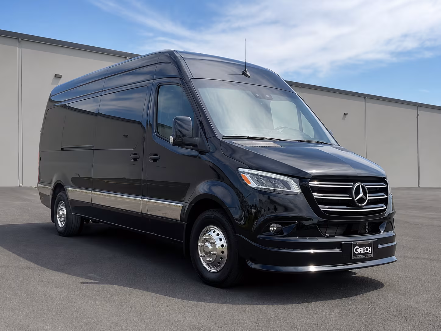 lorain sprinter van with driver