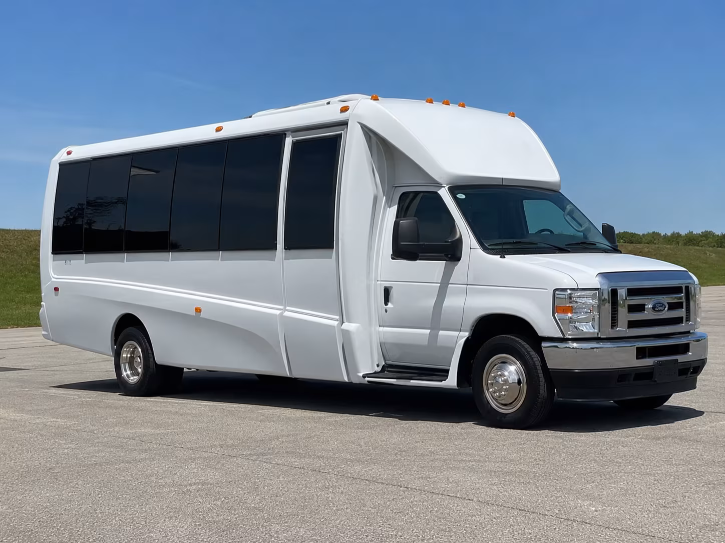 lorains craft brewery scene party bus rental